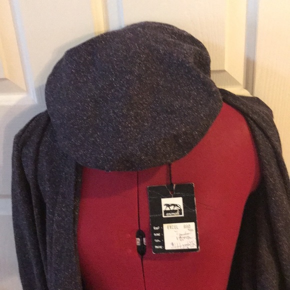 NWT vintage Animale open jacket/ cape with matching beret   One size fits most - Picture 10 of 12